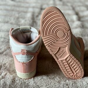 Nike Women's Dunk High 1985 Shoes Women’s 9